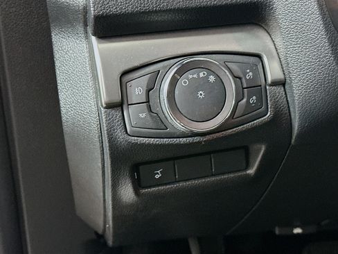 Used 2019 Ford Explorer XLT w/ Equipment Group 202A image 17