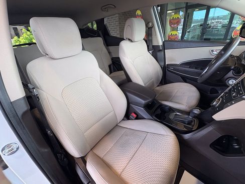 Used 2017 Hyundai Santa Fe Sport FWD image 27