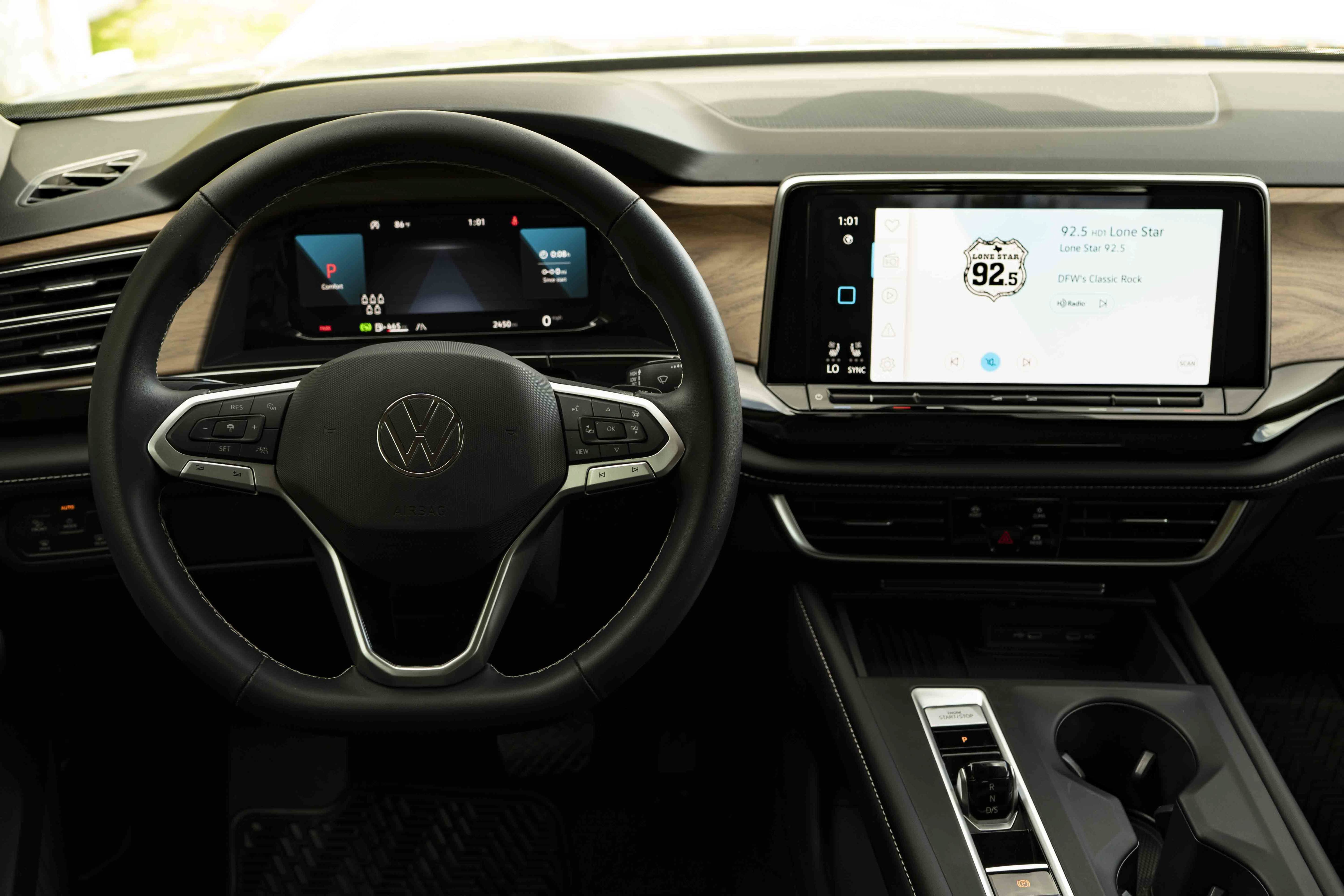 Certified 2026 Volkswagen Atlas SE FWD image 19