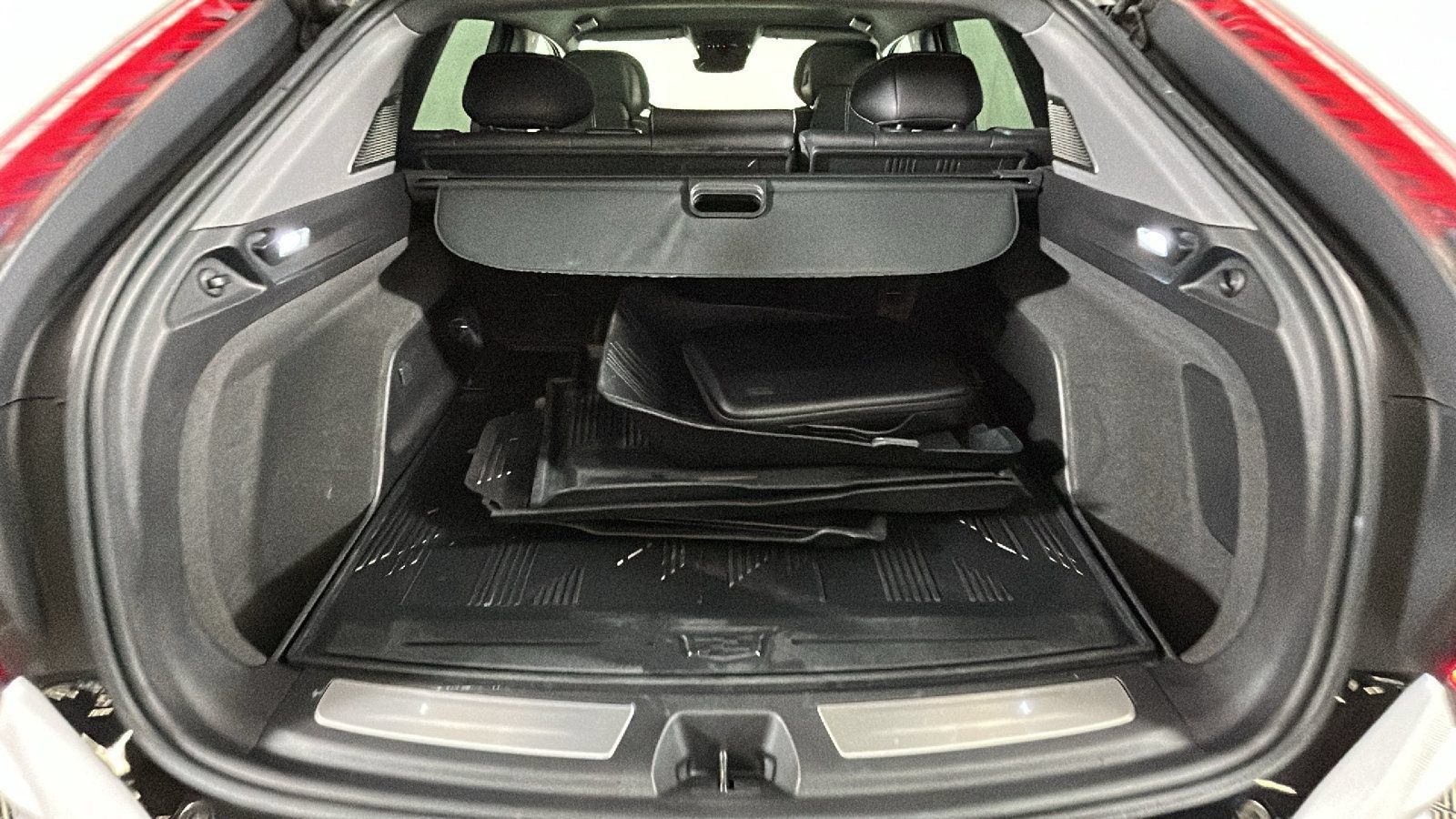 Used 2025 Cadillac Optiq Luxury 2 w/ LPO, Floor Liner Package AWD/4WD image 34