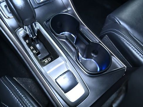 Used 2021 Subaru Ascent Limited w/ Technology Package image 30