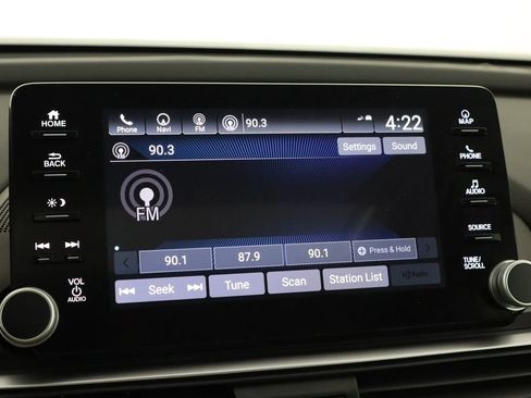 Used 2018 Honda Accord Touring image 29