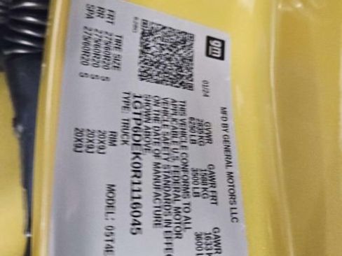 Used 2024 GMC Canyon AT4 w/ AT4 Premium Package image 40