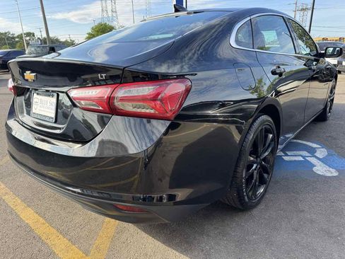 Used 2021 Chevrolet Malibu LT FWD image 5