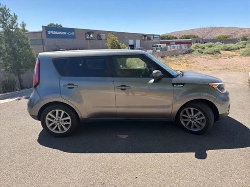 Used 2019 Kia Soul + FWD image 4