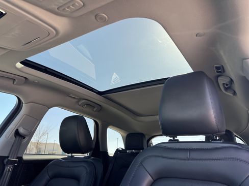 Certified 2022 Lincoln Corsair FWD w/ Premium Package image 30