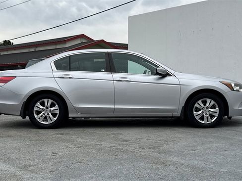 Used 2008 Honda Accord LX-P image 3