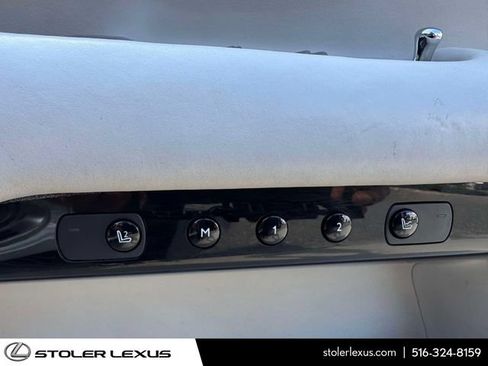 Used 2017 Rolls-Royce Wraith RWD image 20