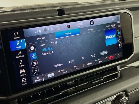 Used 2024 Jeep Wrangler Sahara image 7