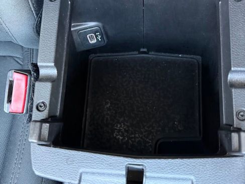 Used 2021 Jeep Gladiator Sport image 25