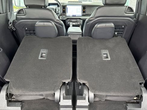 Used 2023 Ford Bronco Badlands image 16