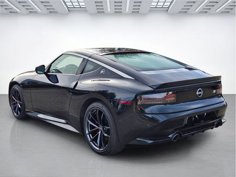 Certified 2025 Nissan Z Performance w/ Floor Mat Package RWD image 6