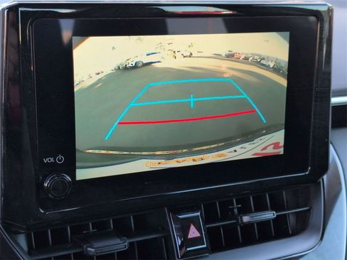 Used 2025 Toyota Corolla LE image 24