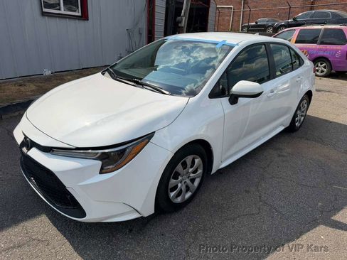 Used 2021 Toyota Corolla LE FWD image 23