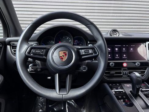 Certified 2026 Porsche Macan image 14