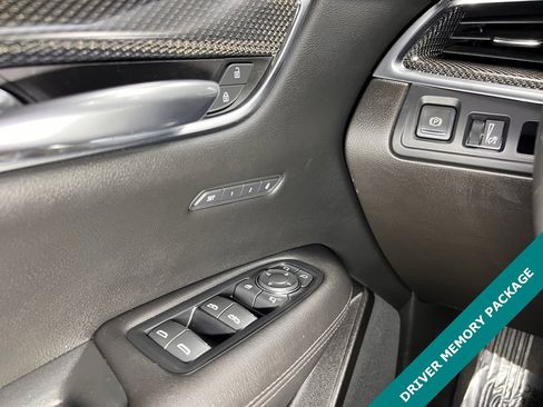 Used 2022 Cadillac XT5 Sportv image 8