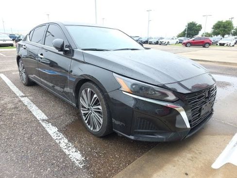 Used 2023 Nissan Altima 2.5 SL FWD image 1