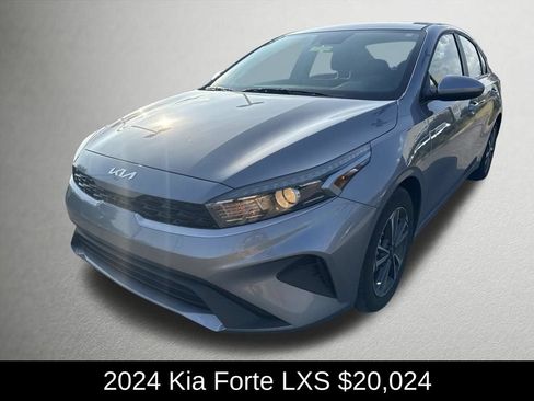 Used 2024 Kia Forte LXS FWD image 7
