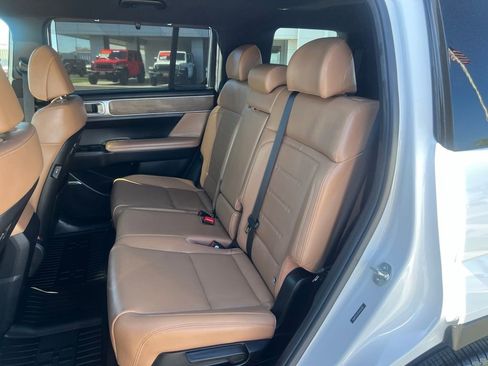 Used 2025 Hyundai Santa Fe Limited AWD/4WD image 34