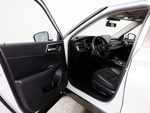 Used 2024 Mitsubishi Outlander SE image 21