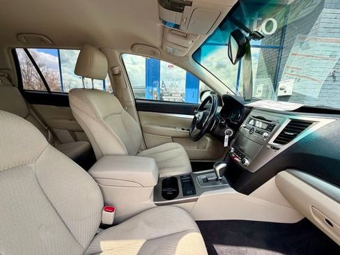 Used 2011 Subaru Outback 2.5i Premium image 20