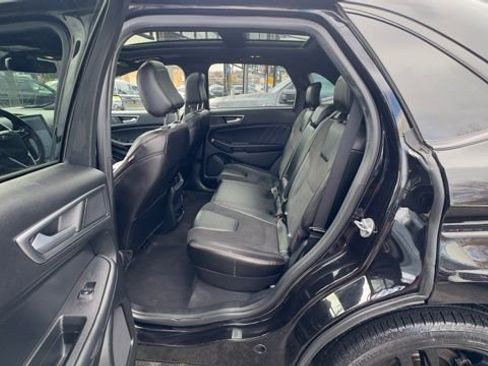 Certified 2024 Ford Edge ST w/ Equipment Group 401A image 15