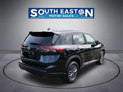 Used 2024 Nissan Rogue S AWD/4WD image 6