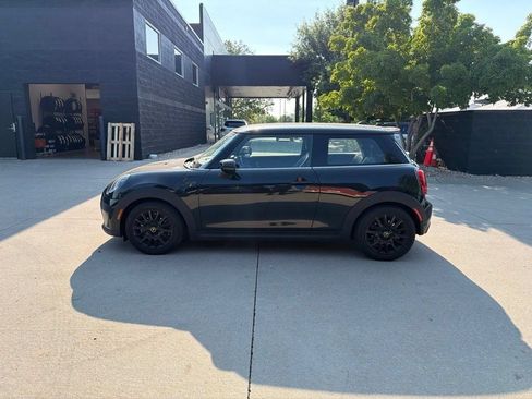 Used 2024 MINI Cooper SE FWD image 2