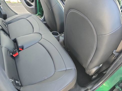 Used 2022 MINI Cooper 4-Door Hardtop image 16