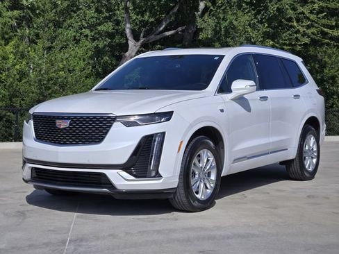Used 2024 Cadillac XT6 Luxury w/ LPO, Floor Liner Package AWD/4WD image 4