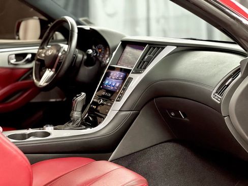 Used 2017 INFINITI Q60 Red Sport 400 image 22