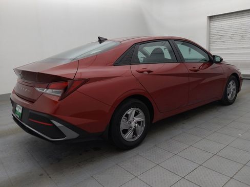 Used 2024 Hyundai Elantra SE image 10