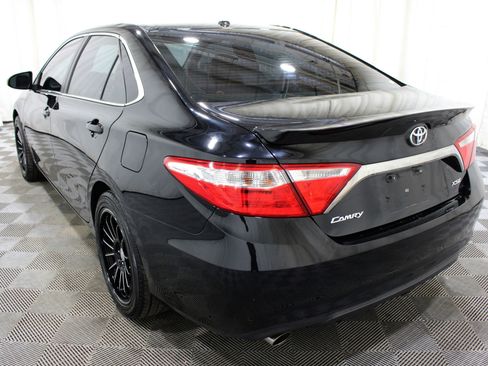Used 2015 Toyota Camry XSE w/ Advanced Technology Package image 33