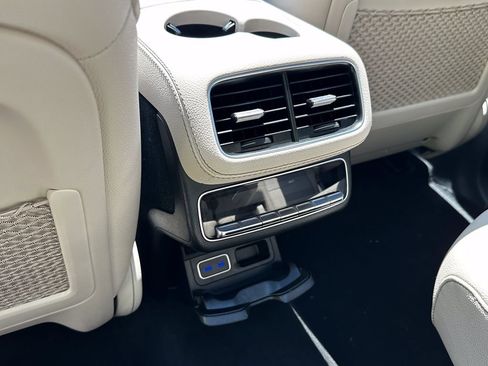Certified 2025 Mercedes-Benz GLS 450 4MATIC image 27