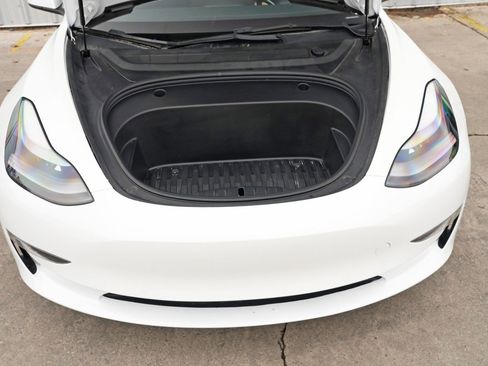 Used 2022 Tesla Model 3 image 8