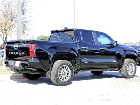 Used 2024 Toyota Tacoma Limited image 5