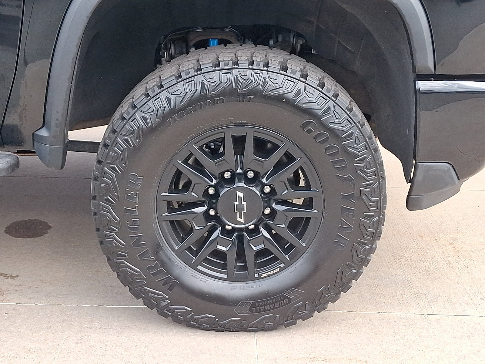 Used 2024 Chevrolet Silverado 2500 ZR2 AWD/4WD image 8