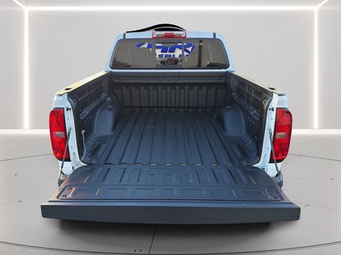 Used 2017 Chevrolet Colorado Z71 image 30