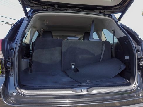 Used 2018 Toyota Highlander XLE AWD/4WD image 33