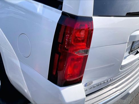 Used 2017 Chevrolet Suburban Premier image 28