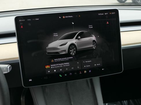 Used 2022 Tesla Model Y Long Range AWD/4WD image 20