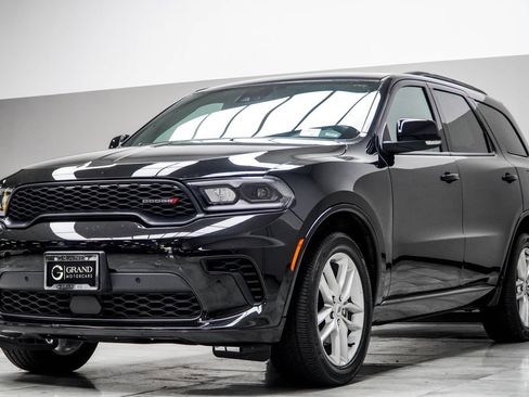 Used 2025 Dodge Durango GT AWD/4WD image 8