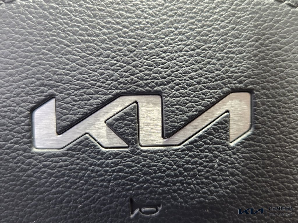 Certified 2023 Kia Telluride EX w/ EX Captain's Chair Package FWD image 29
