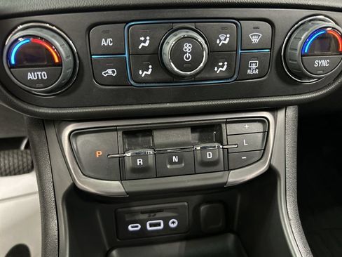 Used 2022 GMC Terrain AT4 w/ Infotainment Package II AWD/4WD image 17