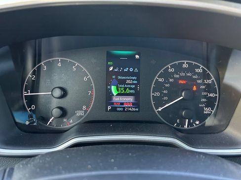 Certified 2024 Toyota Corolla SE w/ SE Package image 22