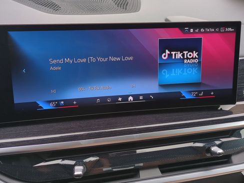 Used 2026 BMW X7 xDrive40i w/ M Sport Package AWD/4WD image 23