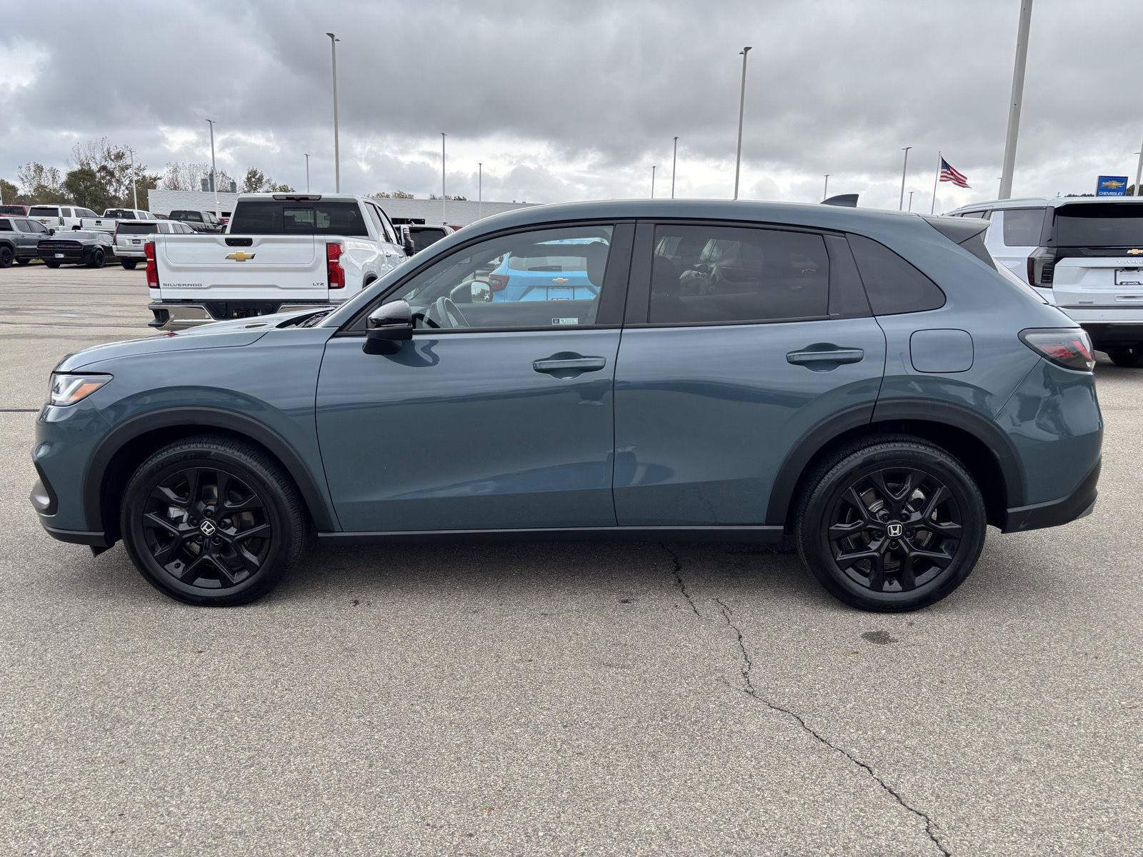 Used 2024 Honda HR-V Sport image 2