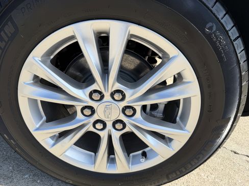 Certified 2025 Cadillac XT5 Luxury image 33