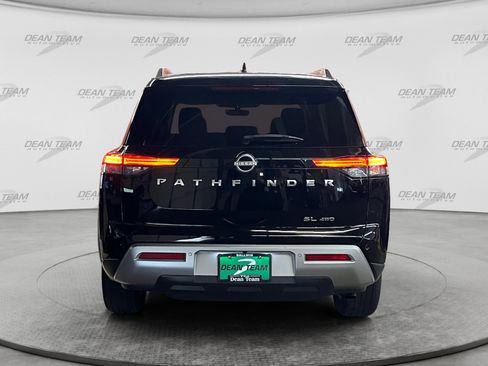 Used 2025 Nissan Pathfinder SL AWD/4WD image 7