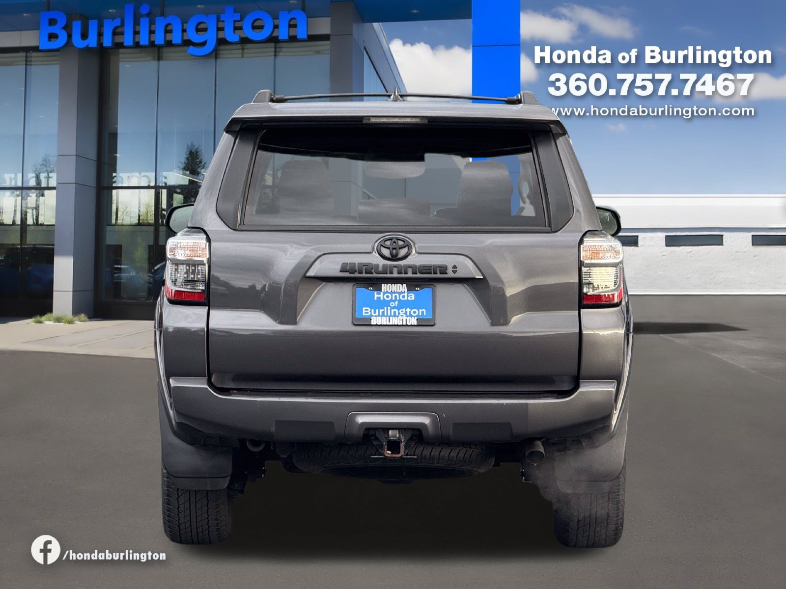 Used 2022 Toyota 4Runner SR5 Premium w/ Moonroof Package AWD/4WD image 5
